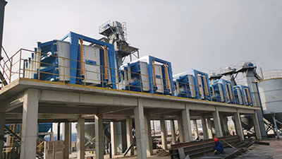 矿用振动筛的大优点是可以筛分任何材料并均匀分布